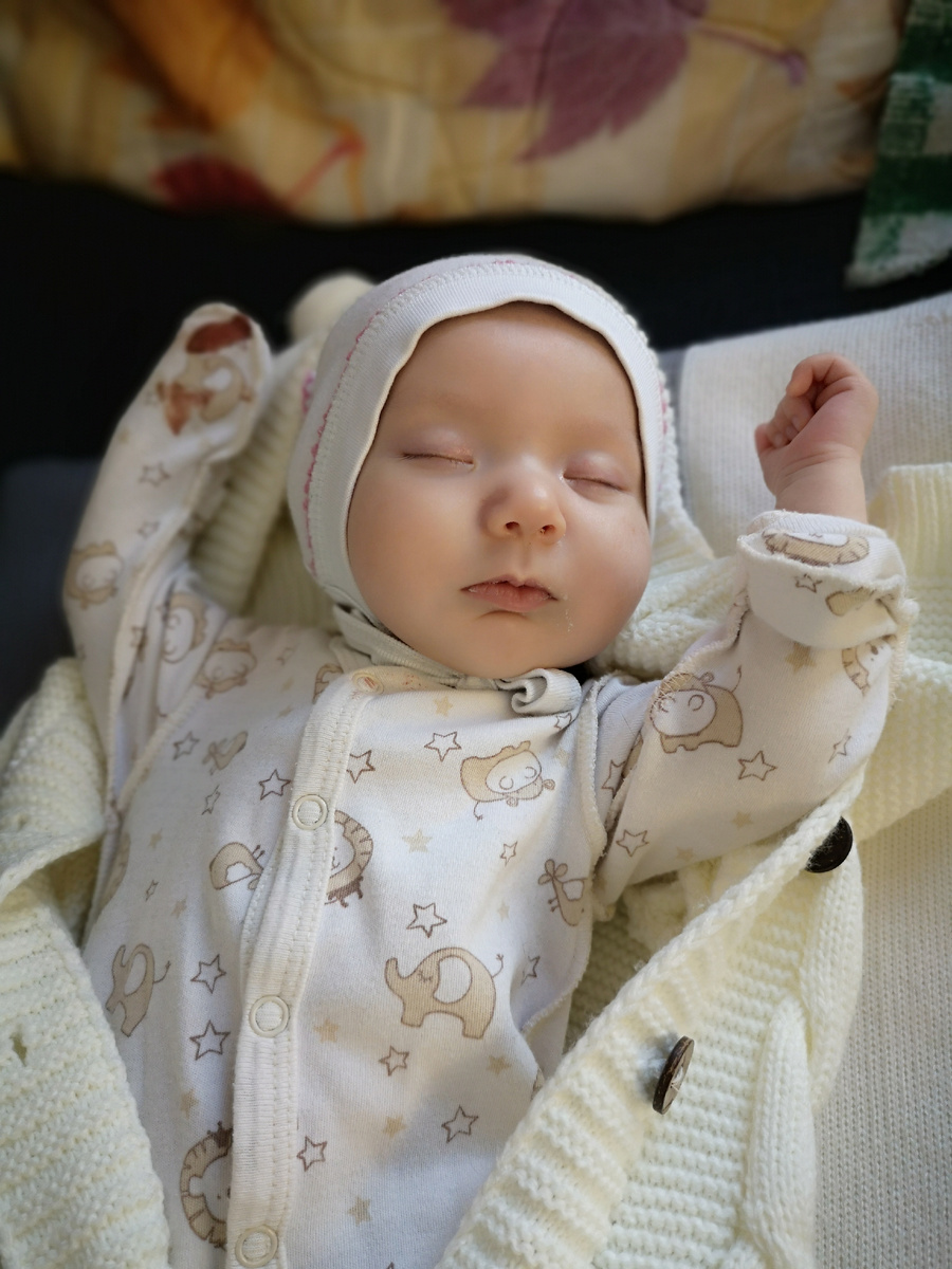 Мне долго хотелось показать тому врачу УЗИ, его "Ничего хорошего!". Да эта девочка самая прекрасная, такая же милаха, как и моя старшая дочь!