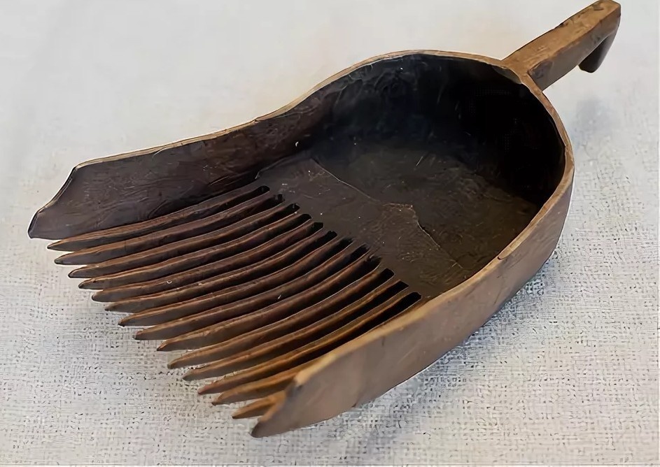 в доме двоюродной бабушки моего мужа мы вот такую грабилку нашли на чердаке