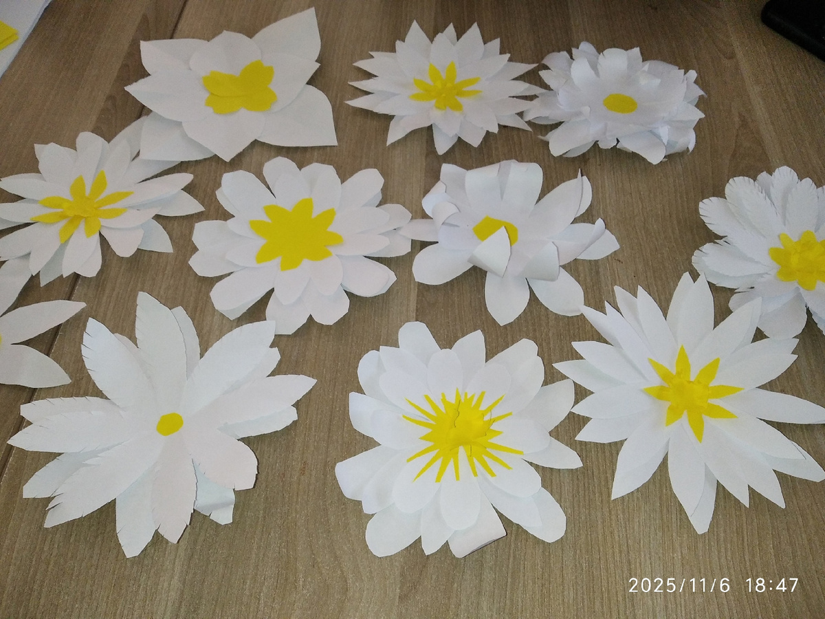 Наши сегодняшние поделки, фотография моя