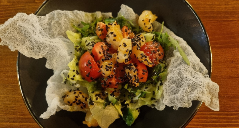    Наш любимый «девчачий» салат: обязательное блюдо на нашем праздничном столе -заткнет за пояс даже оливье