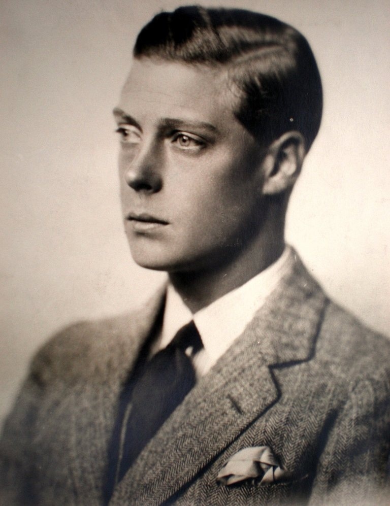 Эдуард, принц Уэльский, наследник престола.