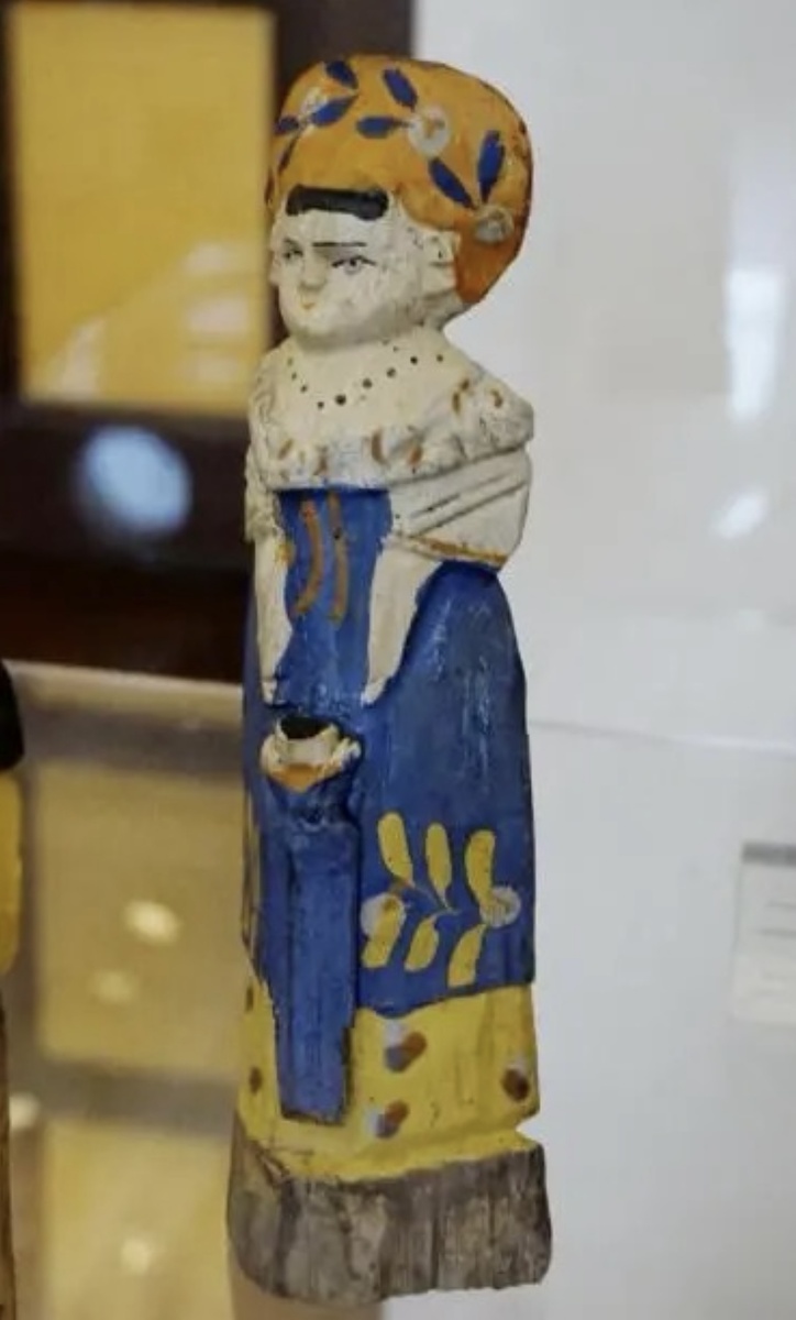 Ведучка в синем, Сергиевская резьба,XIX в