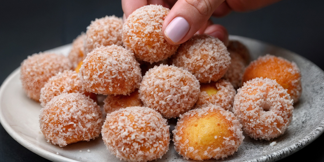 Пирожные без духовки: заварное тесто, джем и кокос — десерт, который покоряет с первого укуса