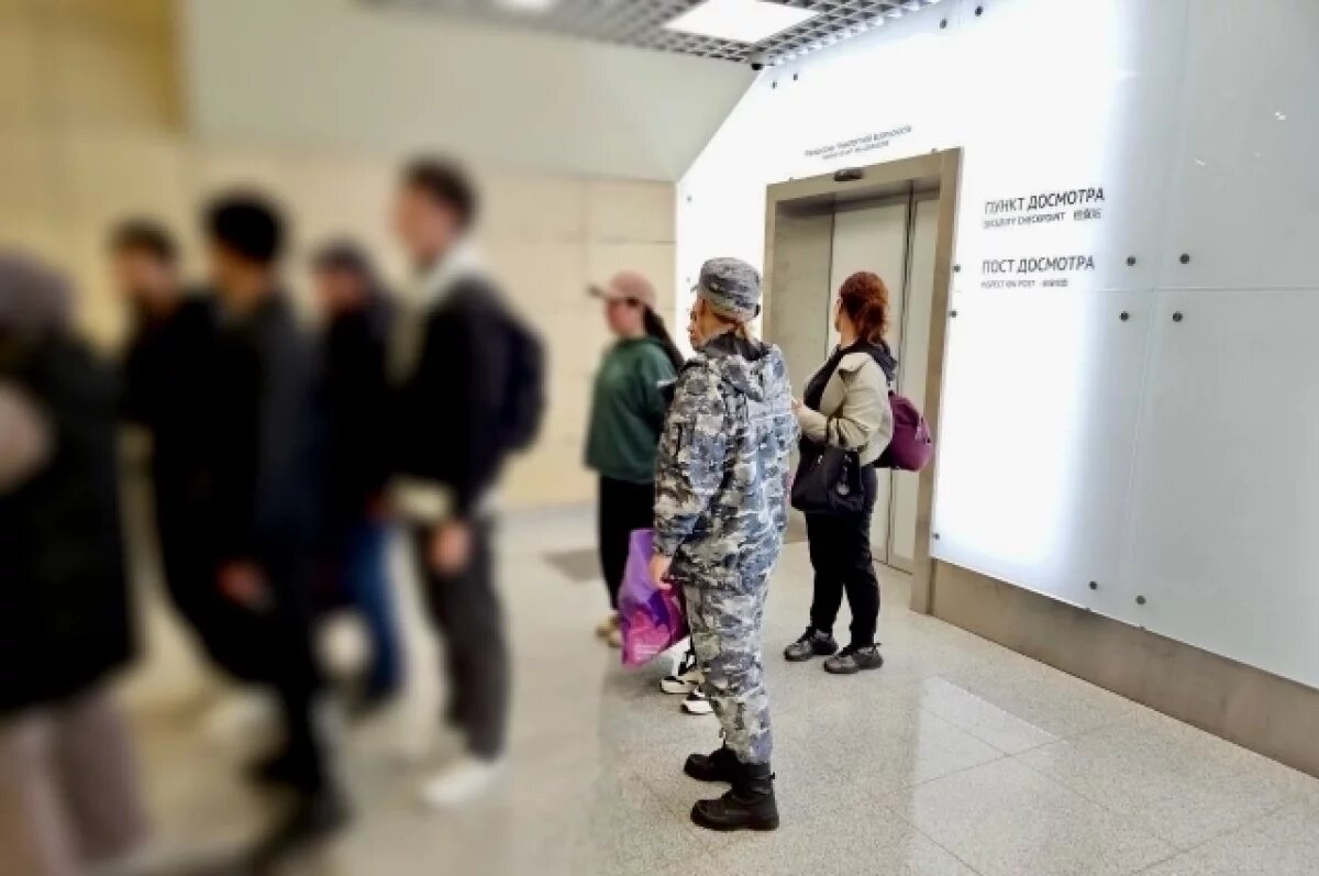    Ивановские судебные приставы выдворили из страны 16-ть нелегалов