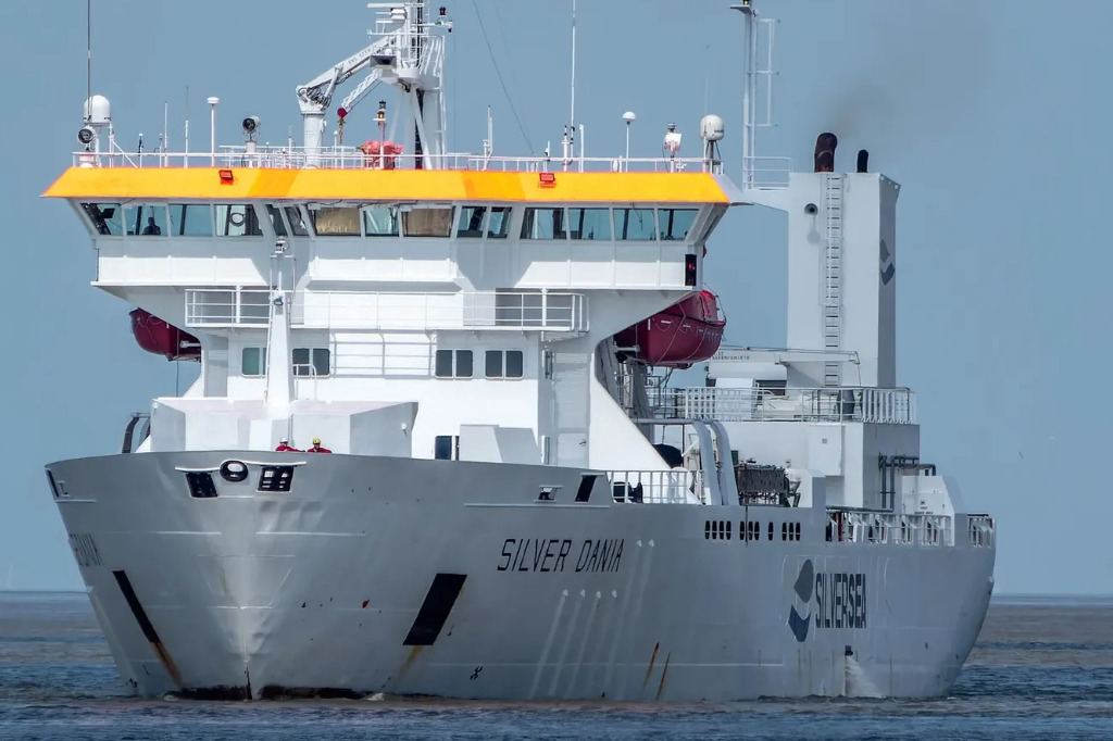    Фото © marinetraffic.com / Thorsten Aurin