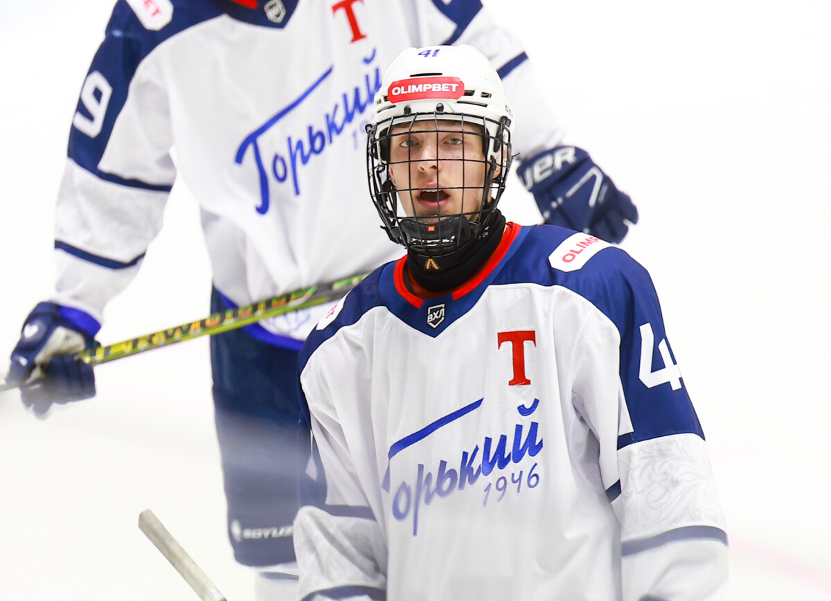     Dobber Prospects о россиянах на драфте НХЛ-2026: могут претендовать на высокие позиции