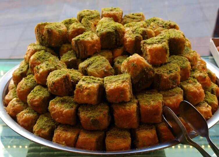 Как приготовить изысканные восточные сладости?