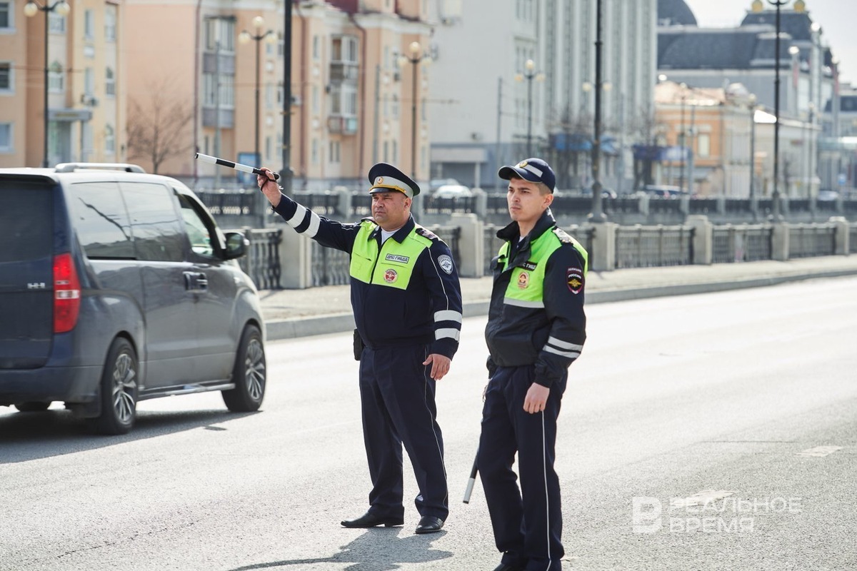    Удостоверения, срок действия которых заканчивается в 2025 году, будут действовать еще три года. Динар Фатыхов / realnoevremya.ru