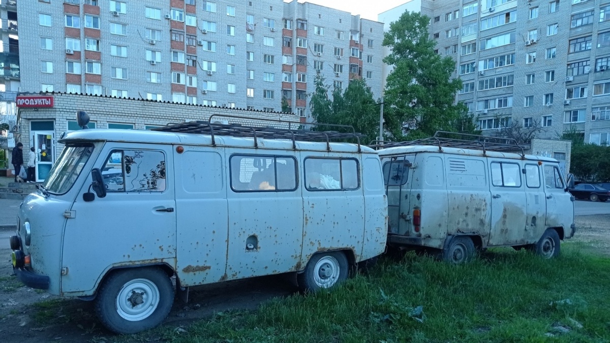    Саратовцы попросили власти убрать автопокрышки с дворовых территорийНовости Саратова и области – Сетевое издание «Репортер64»