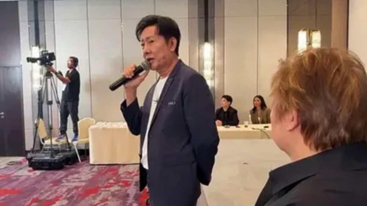 Нават заявил, что те, кто не желает участвовать во всех этапах и активностях, могут покинуть мероприятие (фрагмент видео)