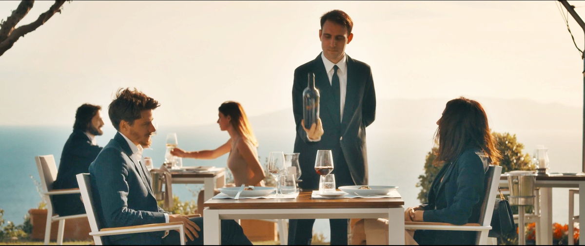 Кадр из сериала "Идеальная семья" (Италия)