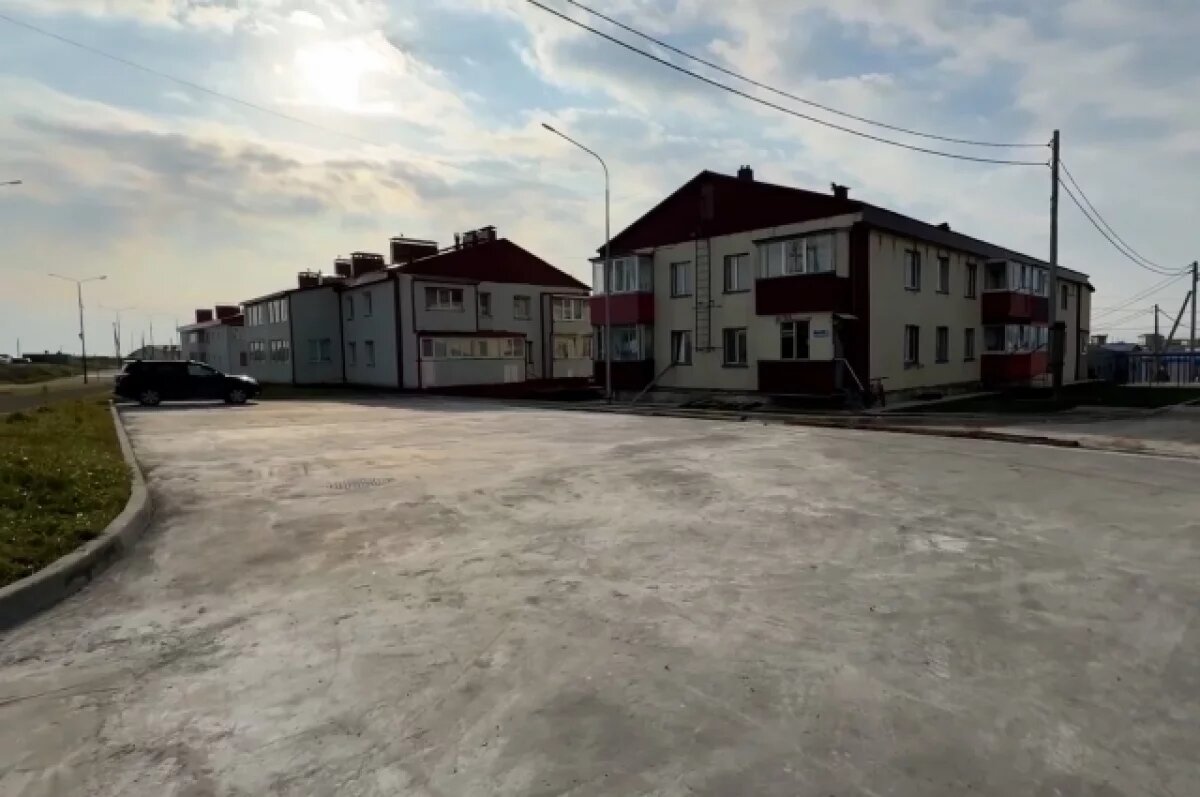    Глава Сахалина оценил благоустройство домов на Кунашире