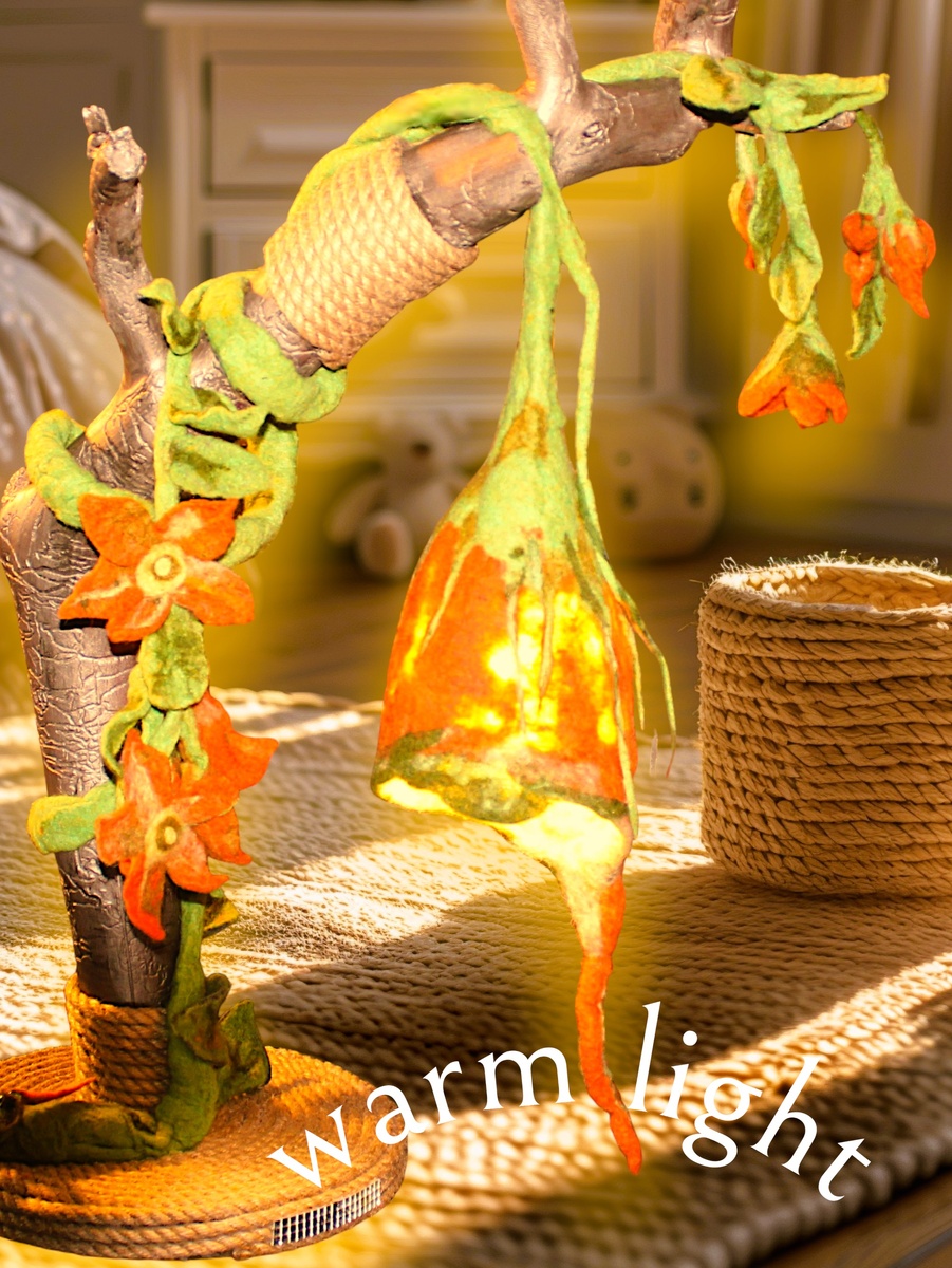 Светильник из шерсти