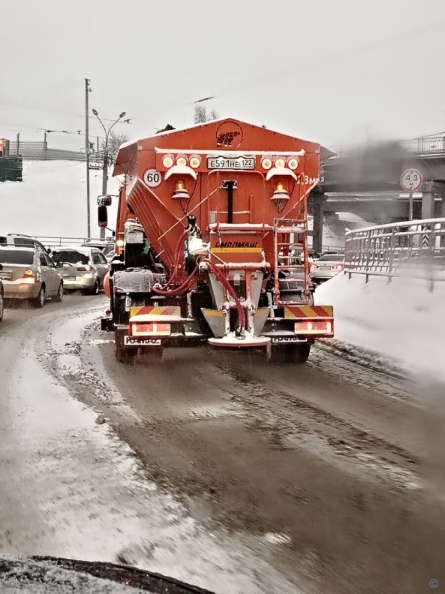    Улицы Барнаула очищают от снега. Источник: Администрация Барнаула