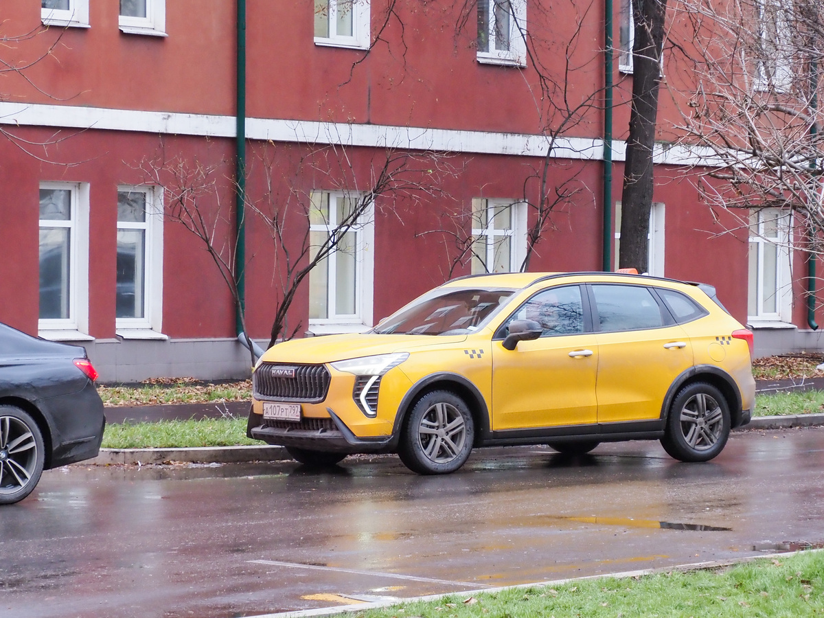 С 7 ноября в Петербурге заработают новые ограничения рынка такси.  Фото: Антон Федулов