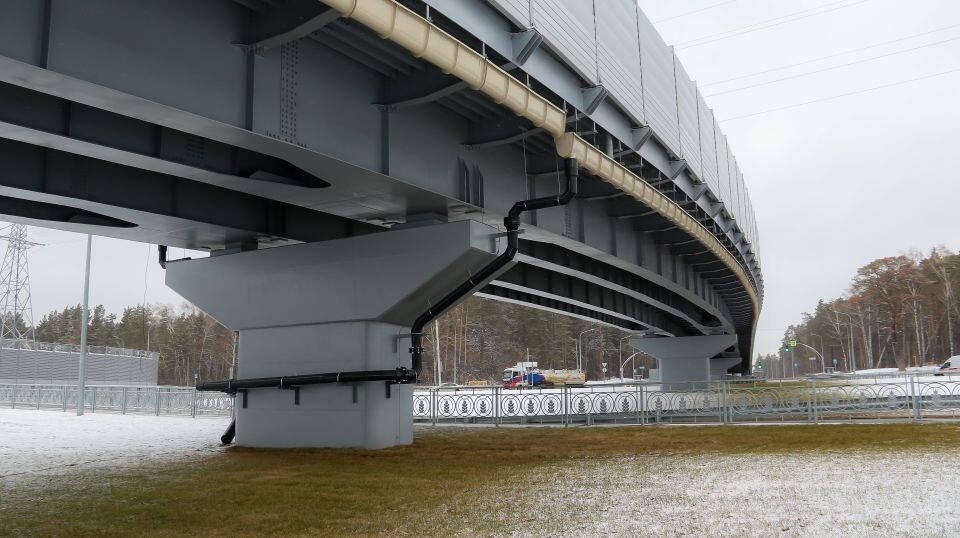    Заснеженная развязка: финальные приготовления перед запуском. 5 октября 2025 года. Источник: Виталий Барабаш/"Толк"