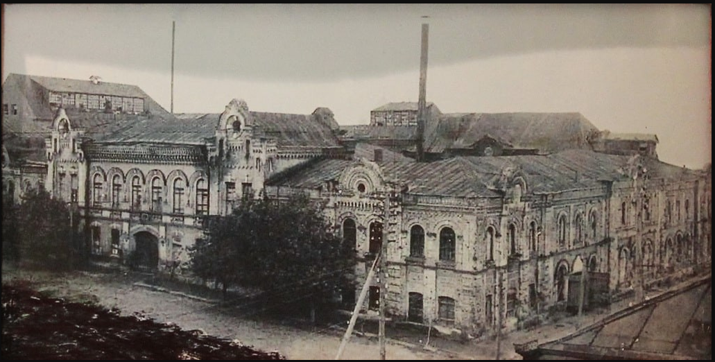 архивное  фото  табачной  фабрики в Ельце 