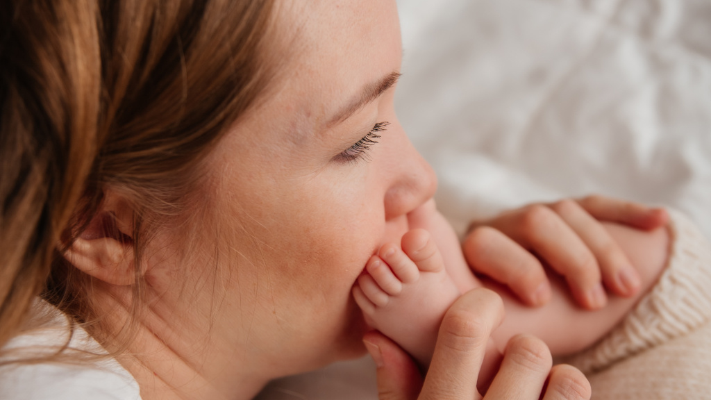    Соцфонд выплатил более 2,8 млрд рублей пособий по беременности и родам в Югре с начала года