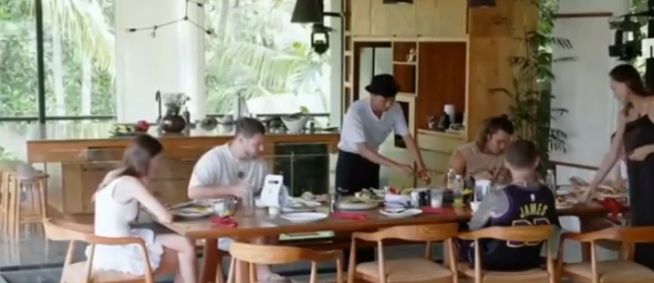 Кадр из шоу "Ставка на любовь" 07.11.25