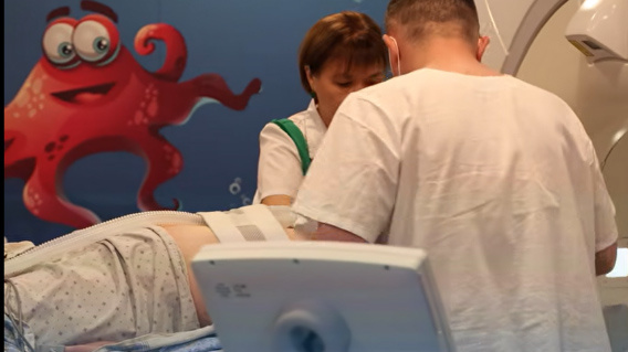    В Нижневартовской больнице внедрили технологию МРТ-диагностики для пациентов на ИВЛ