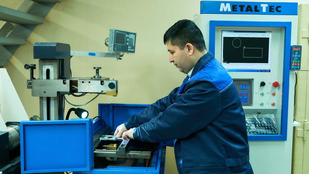 Учёные УГНТУ разрабатывают уникальные приборы.