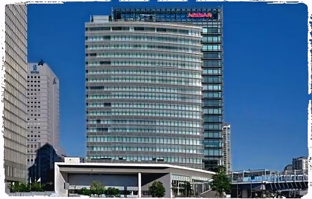 Эта башня в Иокогаме — больше не актив Nissan. Теперь это — источник $643 млн наличных и 20-летняя статья расходов на аренду.