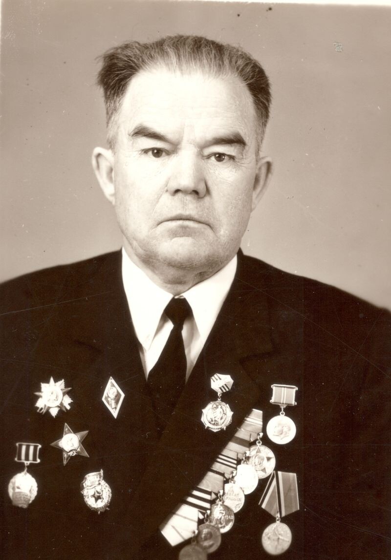 Виталий Фёдорович на руководящих должностях в г. Шадринск Курганской области, 1976 год