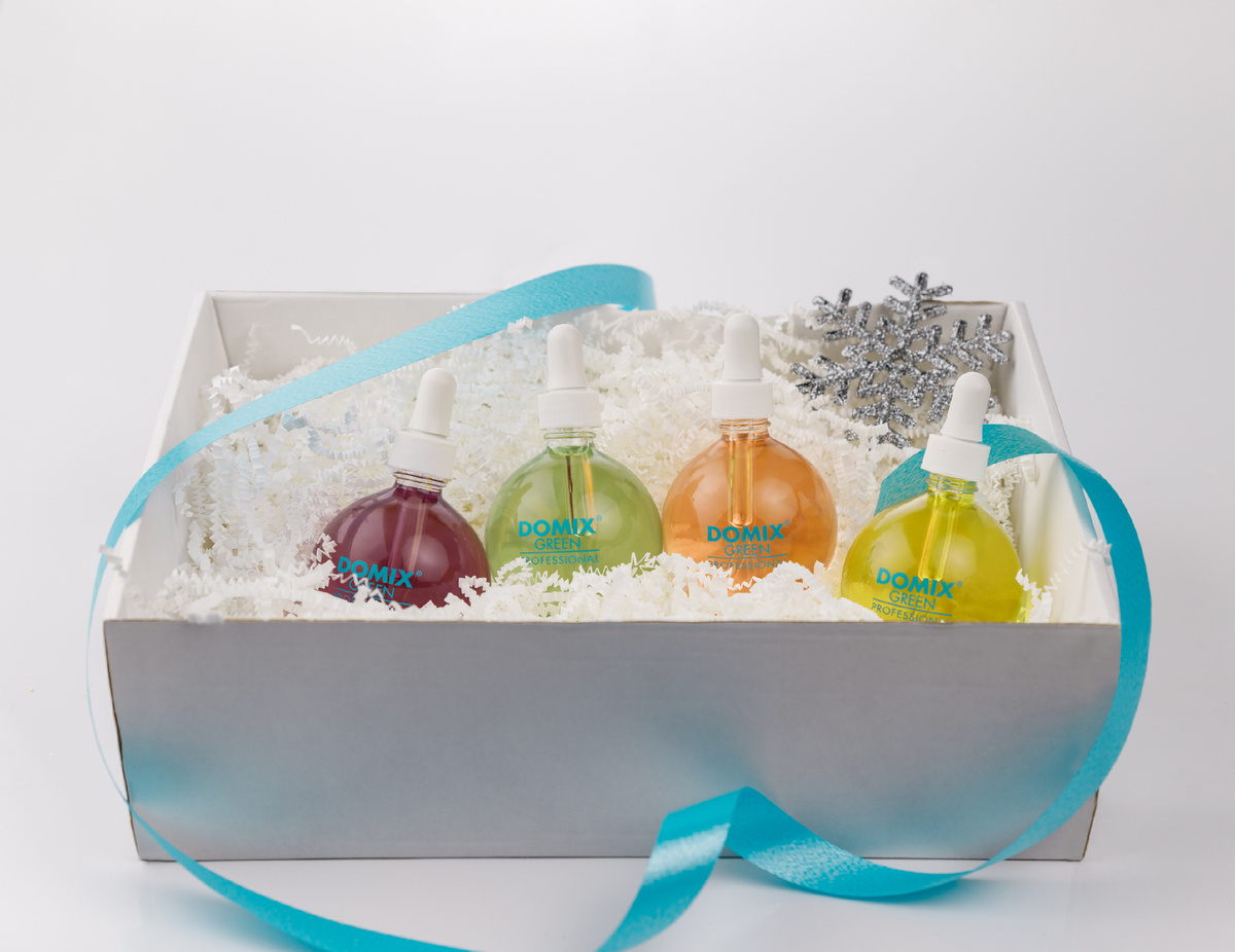 Масла для кутикулы с ароматами ежевики, фейхоа, арбуза и манго