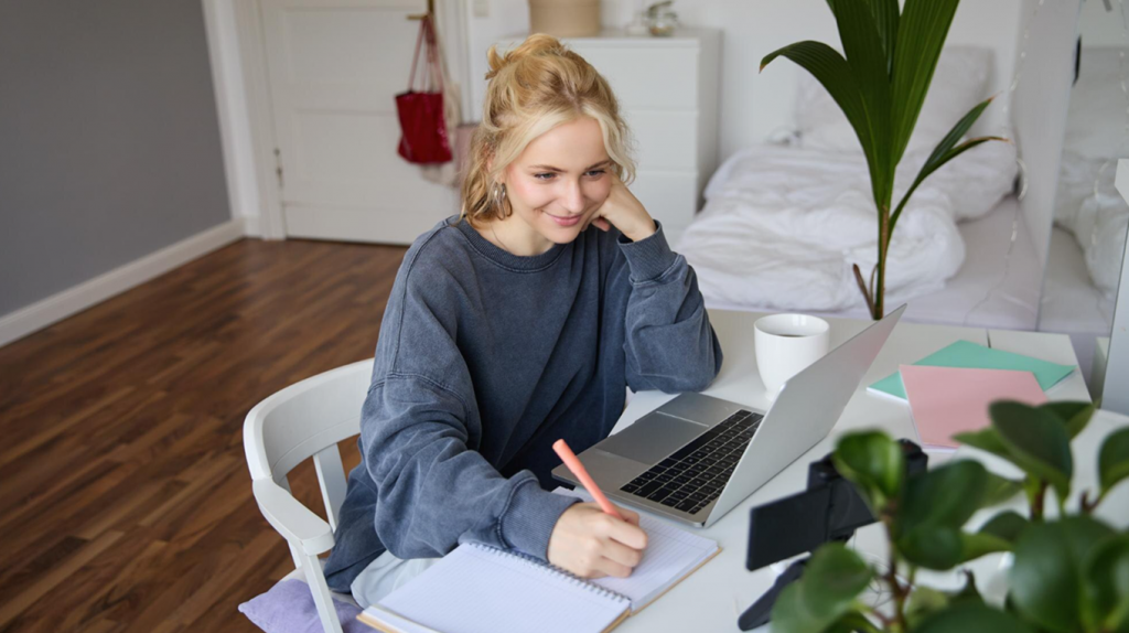     Старты ноября. «Я — редактор», «Усталость», «Как создается проза». Идете? Екатерина Ушахина