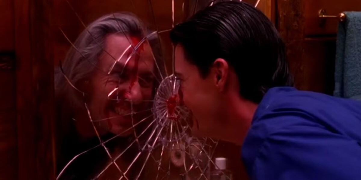 Кадр из сериала «Твин Пикс» (Twin Peaks, 1990) принадлежит Mark Frost, David Lynch и ABC. Использование в статье — исключительно для культурного анализа и ностальгии. Все права защищены. Изображение не предназначено для коммерческого использования.