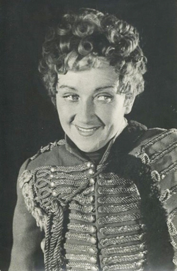 Добржанская Л.И. в роли Шуры. "Давным-давно". Москва, Центральный театр Красной армии