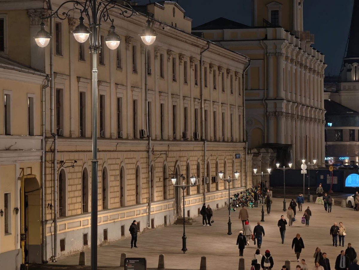 Осветительное оборудование САРОС/ «Площадь трех вокзалов», Москва / фото САРОС, Олег Рысев