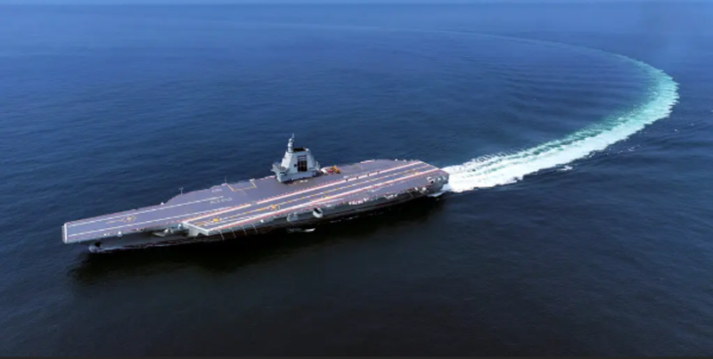 Новейший китайский авианосец "Фуцзянь"