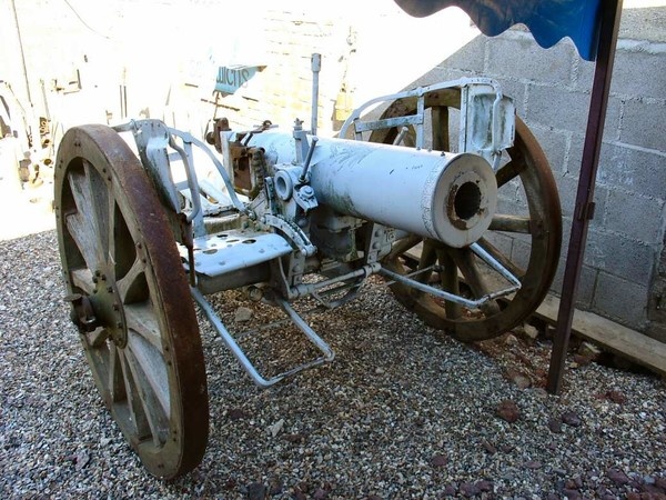 10,5 см Feldhaubitze 98 - легкая полевая гаубица.