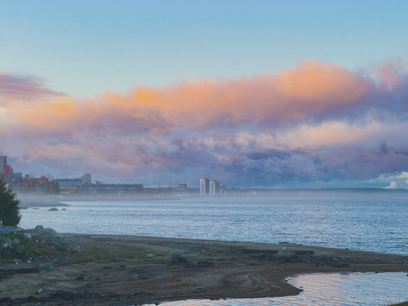    Кинематографический закат сняла фотограф в ПетрозаводскеАрина Степенная