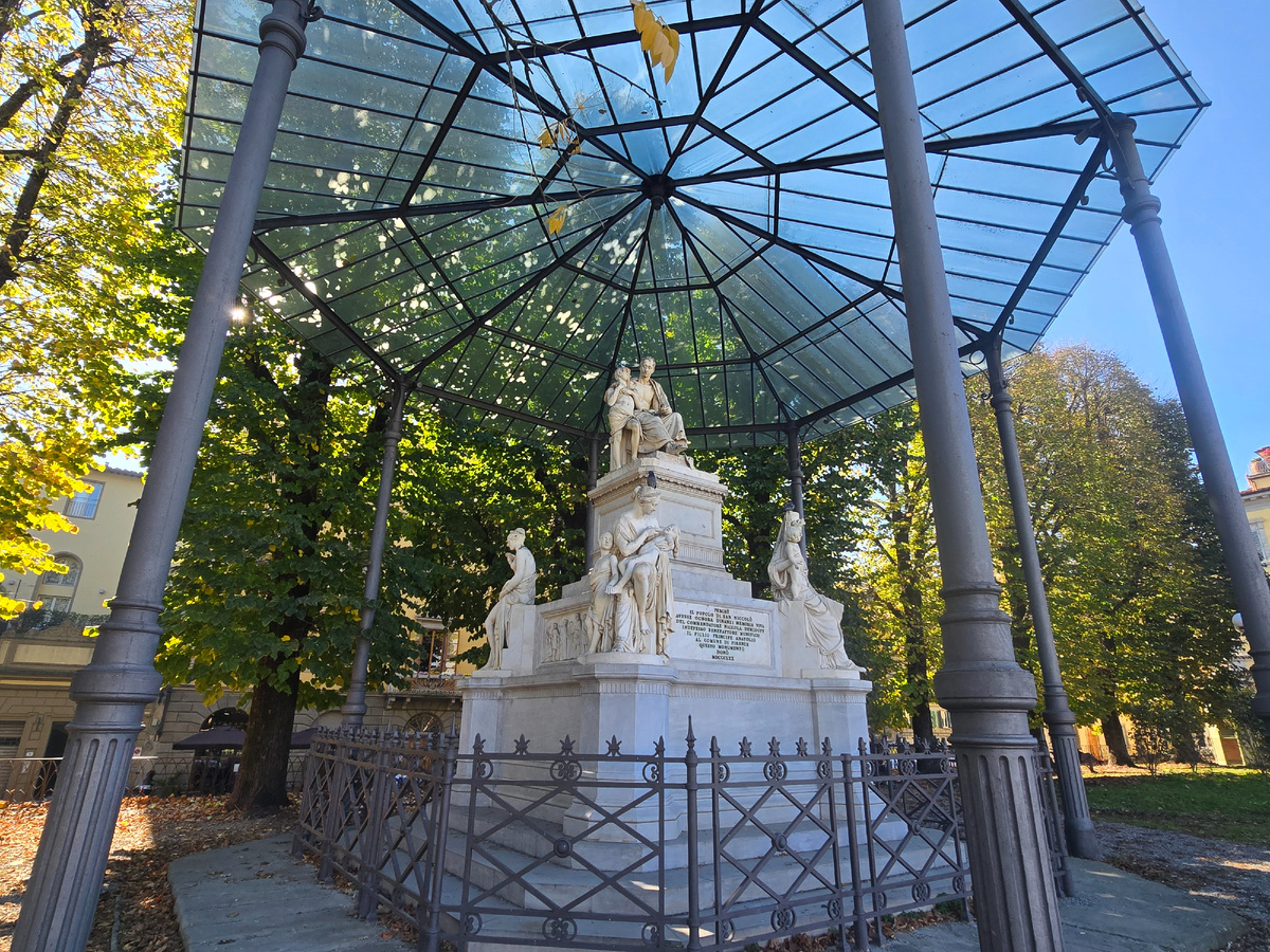 Памятник семьи Демидовых во Флоренции