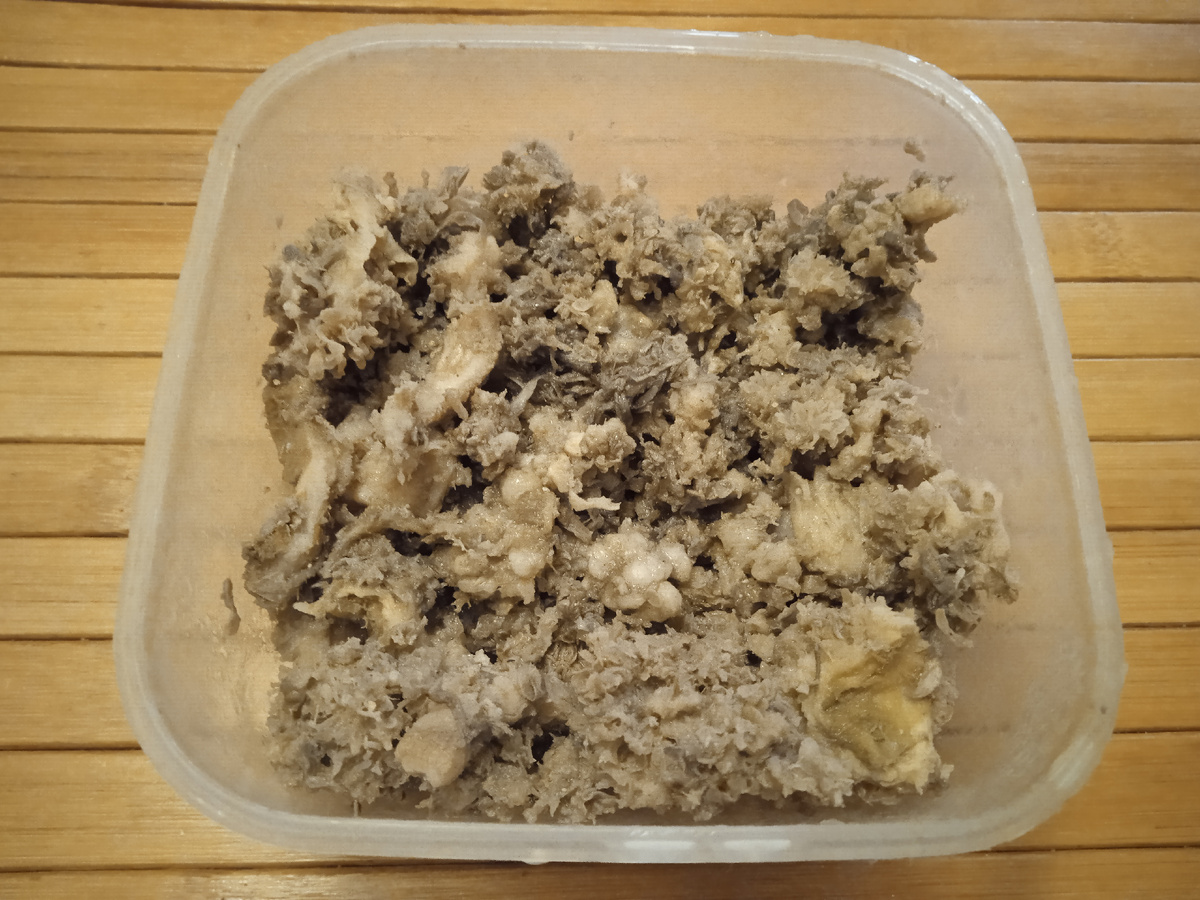 Говяжий рубец отличное дополнение к собачьему рациону. Добавьте его к мясу или давайте, как лакомство, но небольшими порциями