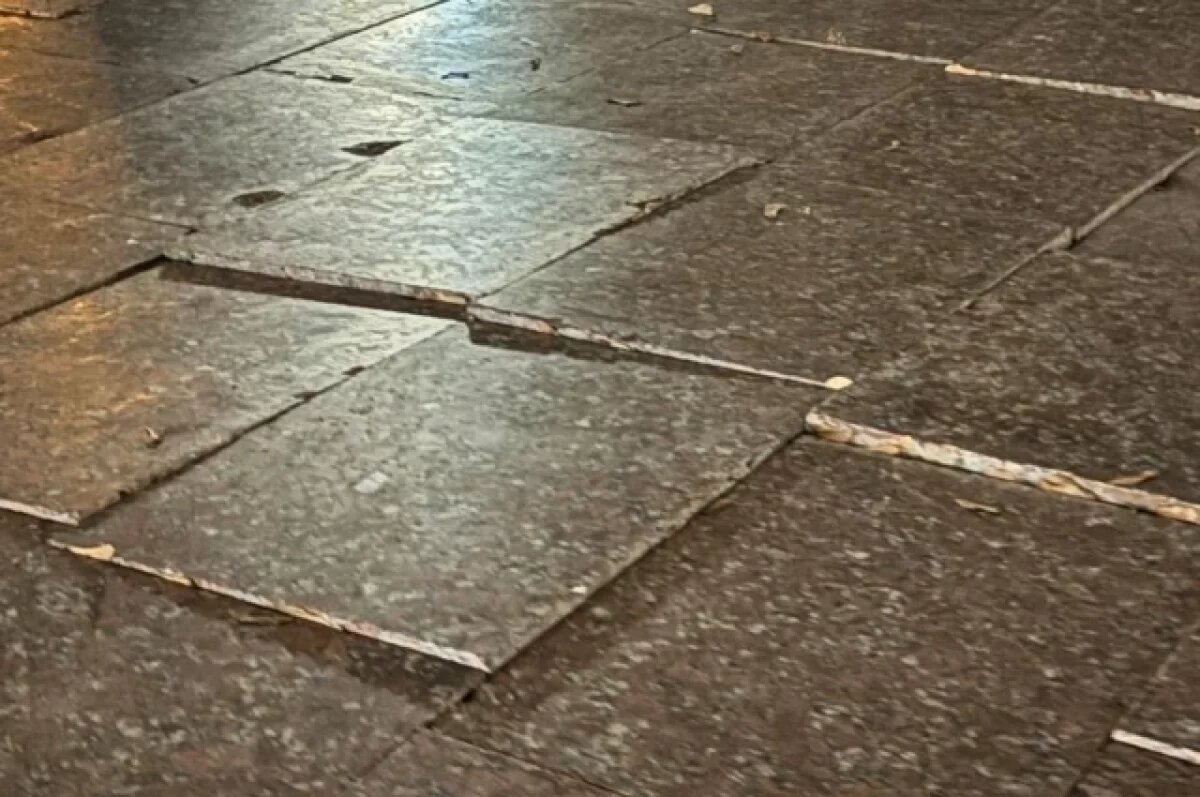    Пензензячка пожаловались на разваливающиеся плиты у памятника бойцам СВО