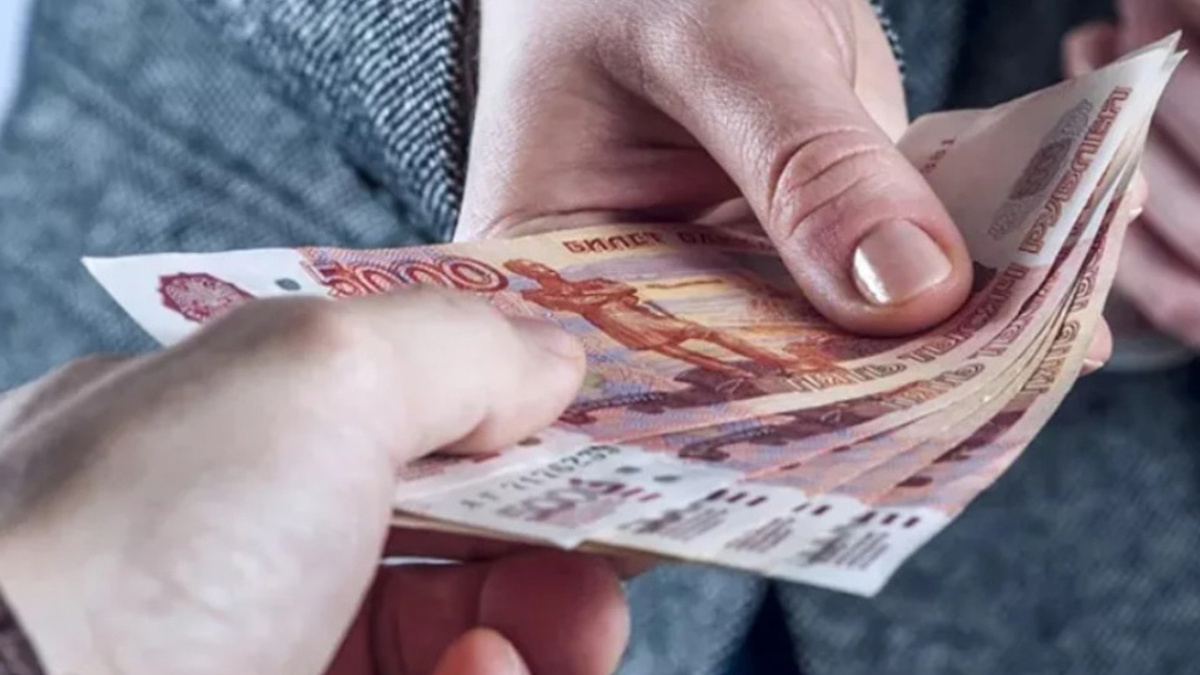 Все больше россиян предпочитают брать займ в МФО, а не кредит в банке