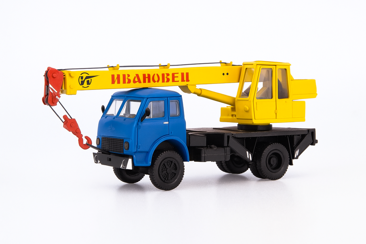 Вот такая вот убедительная коллекционная модель получилась у нас в обыкновенной нейросети.