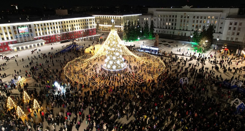    Власти Кирова выделяют 9 миллионов рублей на оформление города к Новому году