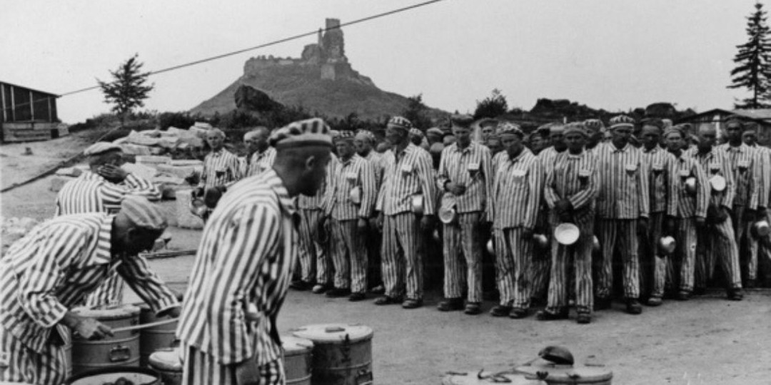 Чем местные жители в Германии помогали охране концлагерей?