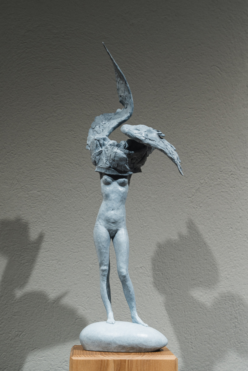 «Дева-лебедь» из известной бурятской легенды.