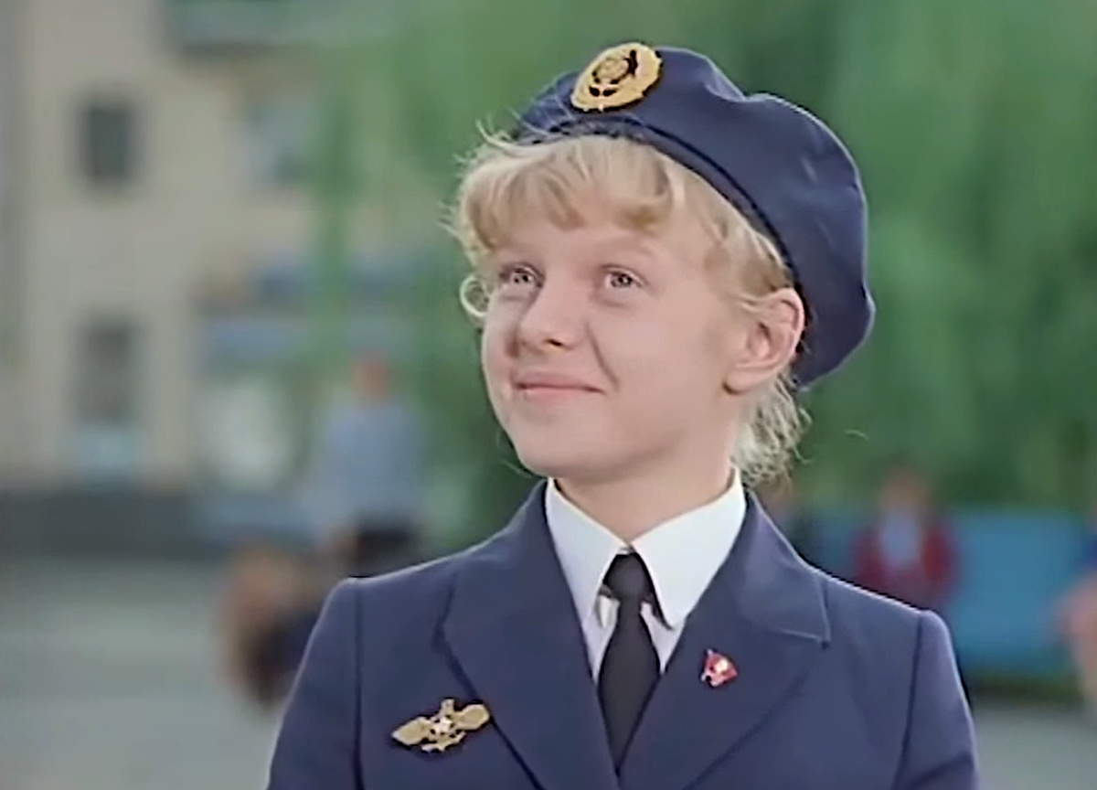 Кадр из кинофильма "Без году неделя", 1982 г., режиссер Николай Засеев-Руденко, сценаристы Виктор Черевков, Роман Фурман, композитор Иван Карабиц (скриншот) 