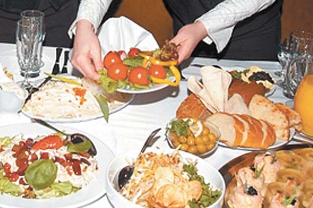    Каждый нёс на общий стол «что Бог послал». Фото: АиФ/ Валерий Христофоров