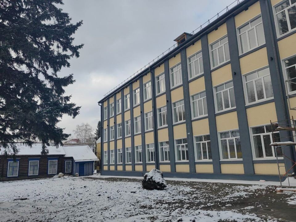    Ремонт здания горно-алтайского лицея №1. Источник: t.me/OlgaSafronovaofficial