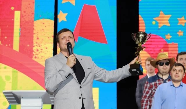    Сценарист, ведущий, руководитель КВН Чувашии Роман Сергеев. Фото: Из личного архива