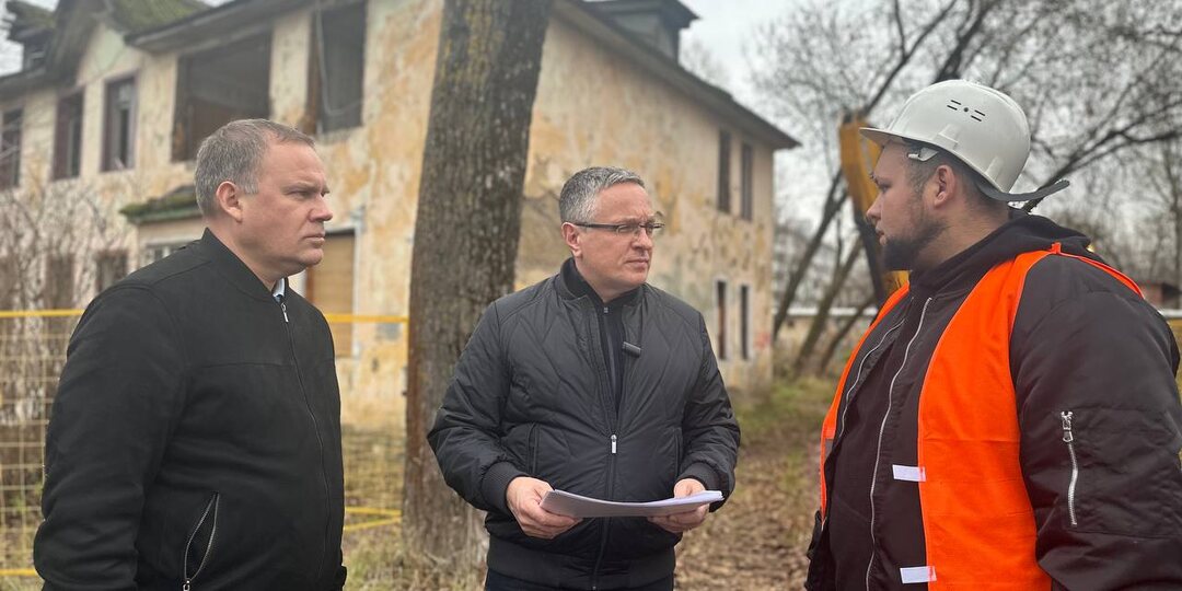 Продолжаем очищать город от расселенных заброшек!