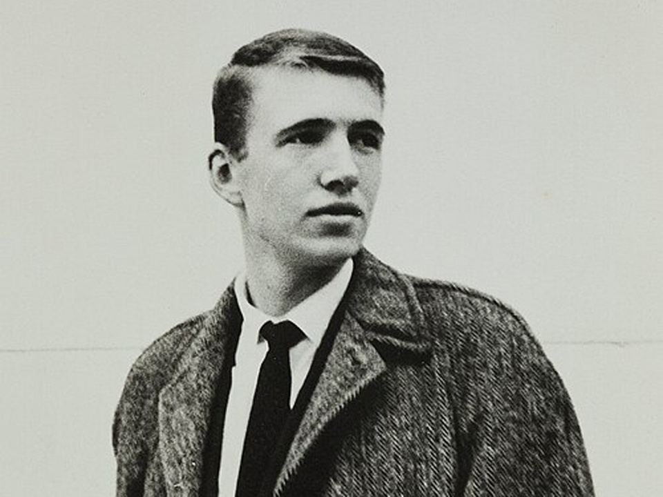 Чарльз Ричард Уэбб (9 июня 1939 — 16 июня 2020) — американский писатель. Его самая известная работа — роман 1963 года «Выпускник», по которому в 1967 году был снят одноимённый фильм.