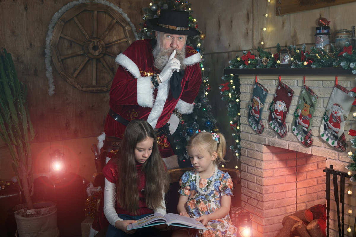 Кино-Фотостудия «Дикий Запад». Майкл Блэк в роли Санты Клауса. Фотограф Демьян Лопатов.